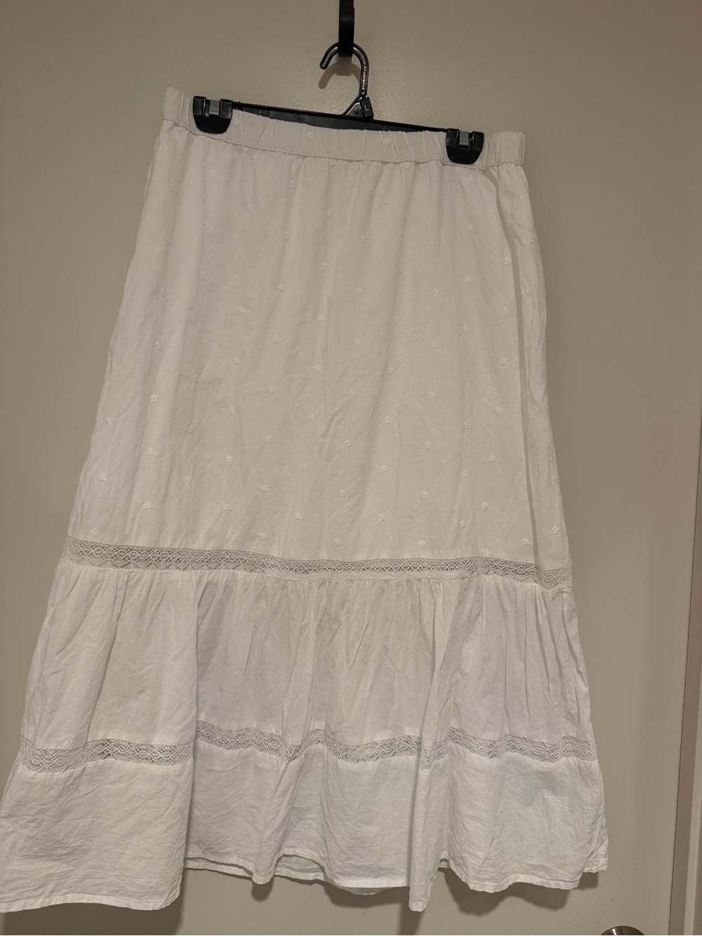 GAP White Tiered Eyelet Maxi Skirt